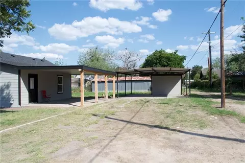 Other - 300 E Le Roy St, Three Rivers, TX 78071 photo 1 of 3