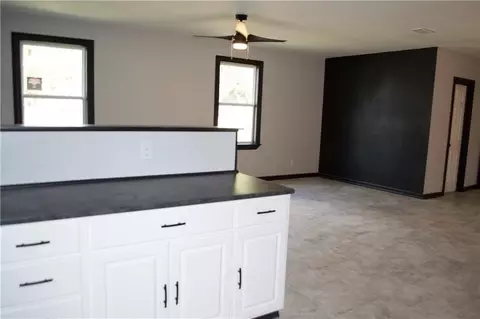 Living - 300 E Le Roy St, Three Rivers, TX 78071 photo 5 of 7
