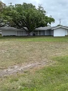 175 Fm 136, Woodsboro, TX 78393