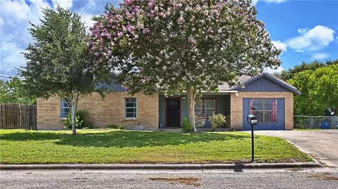 307 Bullard, Odem, TX 78370