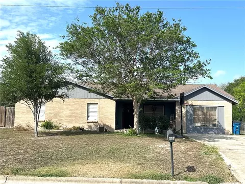 307 Bullard, Odem, TX 78370
