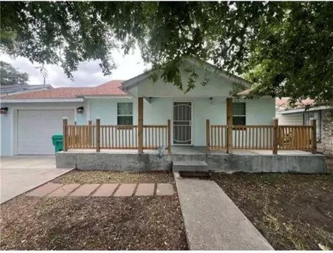 230 N Houston St, Aransas Pass, TX 78336