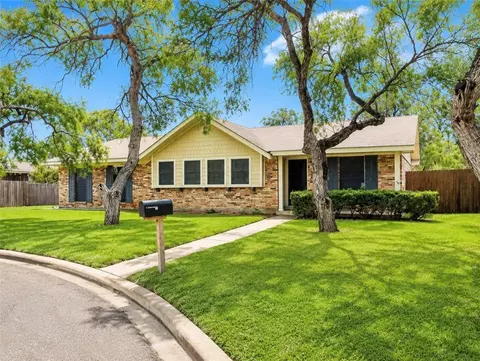 1128 Adeline Street St, Sinton, TX 78387