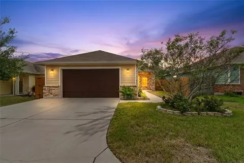 623 W Deberry Ave, Aransas Pass, TX 78336