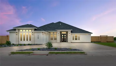 729 Papa Mori Dr, Corpus Christi, TX 78415