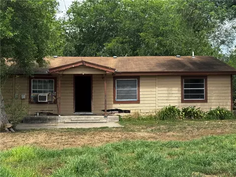 2899 Third Rd, Beeville, TX 78102
