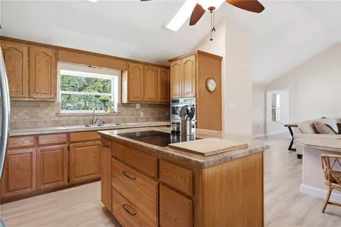 Kitchen - 1663 Mooney, Ingleside, TX 78362 photo 3 of 4