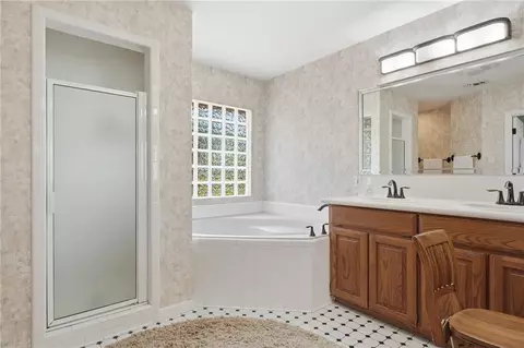 Bath - 1663 Mooney, Ingleside, TX 78362 photo 1 of 4