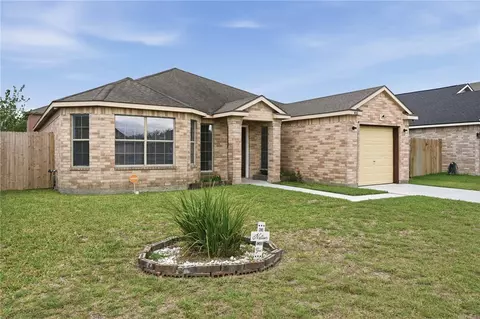 3013 Santa Sofia St, Corpus Christi, TX 78415