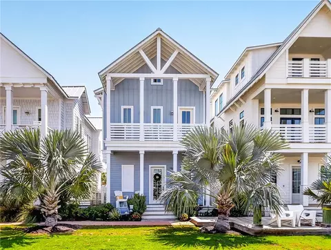 220 Laughter Ln, Port Aransas, TX 78373