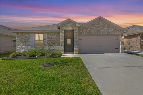 7909 Bronco Buster Dr, Corpus Christi, TX 78414