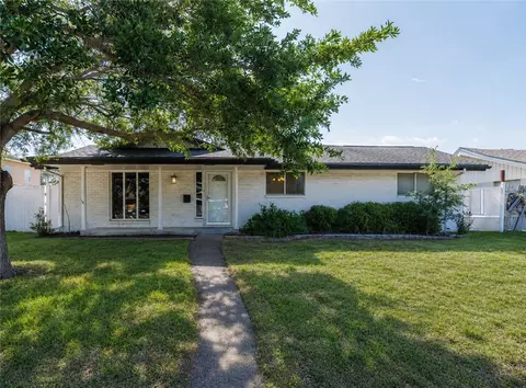 5214 Ponderosa, Corpus Christi, TX 78415