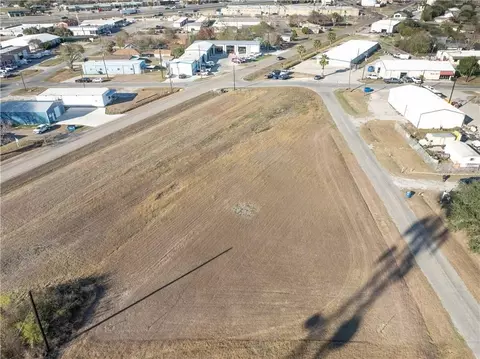 001 Railroad Ave, Portland, TX 78374