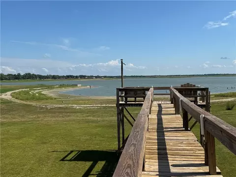 View/Area - 116 Sunset Dr, Mathis, TX 78368 photo 5 of 6