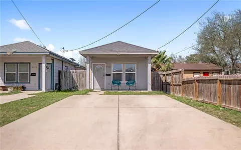 2902 Ruth St, Corpus Christi, TX 78405