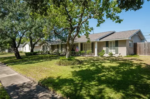53 Camden Pl, Corpus Christi, TX 78412