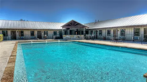 16 Mountain Laurel Ln, Concan, TX 78838