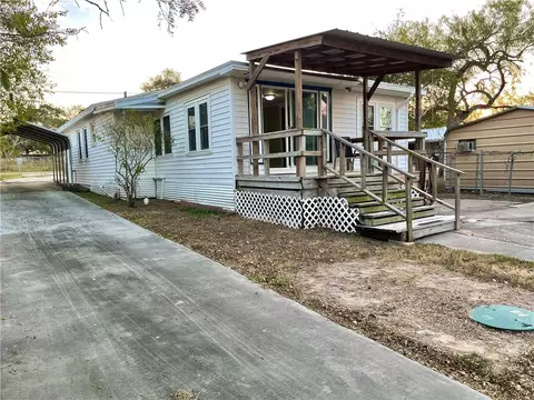 Exterior - 335 Stephens Loop, Lake City, TX 78368 photo 7 of 8