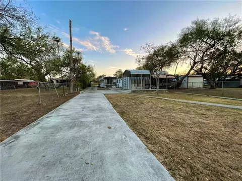 Exterior - 335 Stephens Loop, Lake City, TX 78368 photo 6 of 6