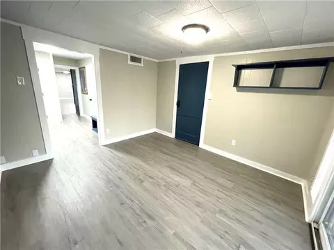 Living - 335 Stephens Loop, Lake City, TX 78368 photo 2 of 4