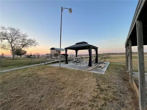 Exterior - 335 Stephens Loop, Lake City, TX 78368 photo 5 of 8