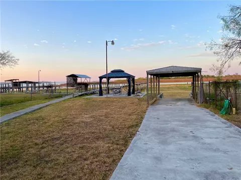 Exterior - 335 Stephens Loop, Lake City, TX 78368 photo 4 of 8