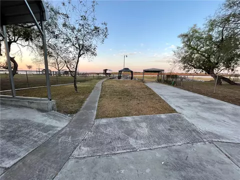 Exterior - 335 Stephens Loop, Lake City, TX 78368 photo 3 of 8