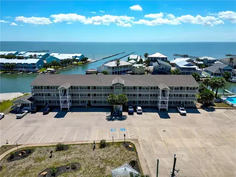 2290 N Fulton Bch #214, Rockport, TX 78382
