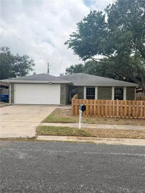 749 Alhambra Dr, Corpus Christi, TX 78418