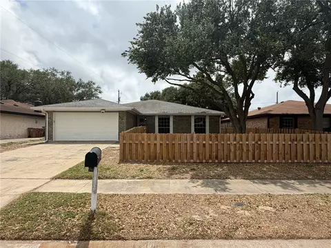 749 Alhambra Dr, Corpus Christi, TX 78418