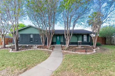 1815 Live Oak Dr, Portland, TX 78374