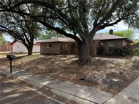 1905 Rettye Dr, Kingsville, TX 78363