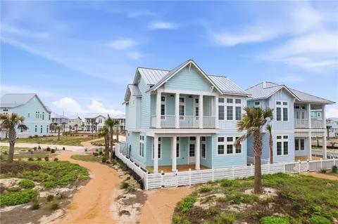 209 Horse Tail Ln, Port Aransas, TX 78373