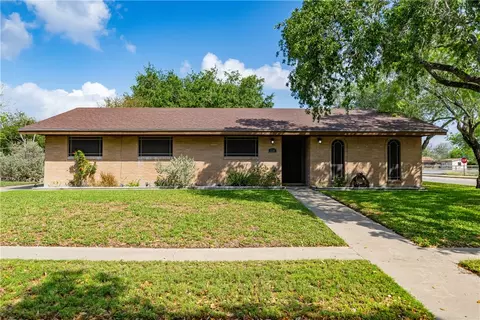 228 N Pasadena Dr, Kingsville, TX 78363