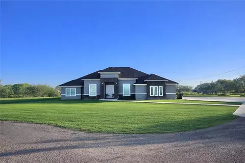 5074 Amber St, Bishop, TX 78343