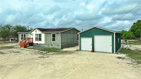 1312 Antonia St, Sinton, TX 78387