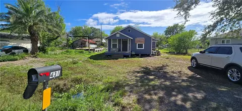 431 E Verbina St, Taft, TX 78390