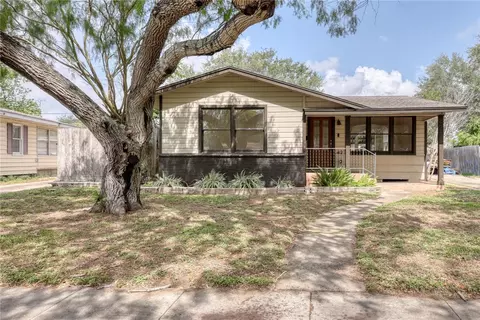 942 Delaine Dr, Corpus Christi, TX 78411