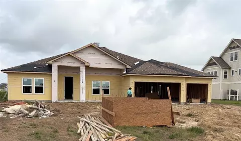 4 Peets Bend Dr, Rockport, TX 78382