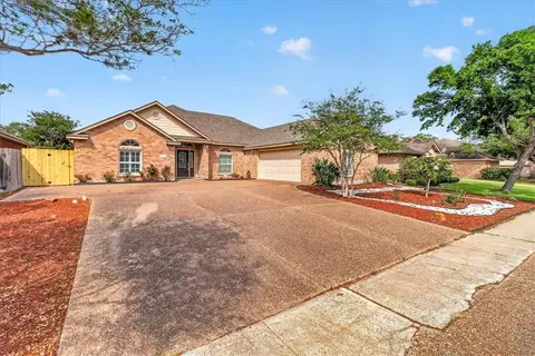 6322 Grenoble Dr, Corpus Christi, TX 78414