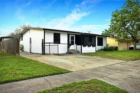 4722 Dody St, Corpus Christi, TX 78411