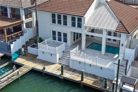 465 Marina Dr, Port Aransas, TX 78373