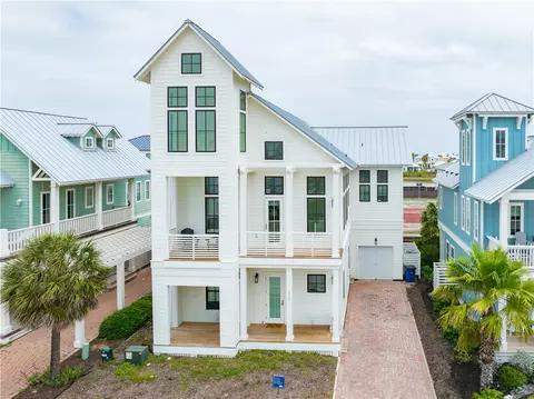 117 Wild Horse Dr, Port Aransas, TX 78373