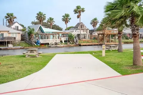 101 Caribbean Dr #20, Corpus Christi, TX 78418