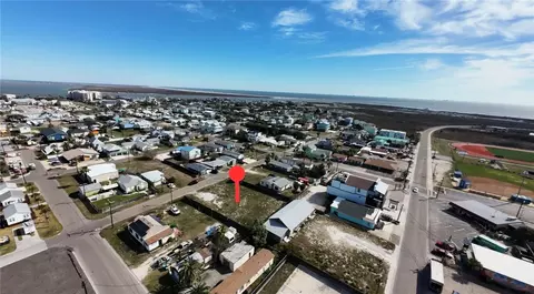 216 E Roberts Ave, Port Aransas, TX 78373