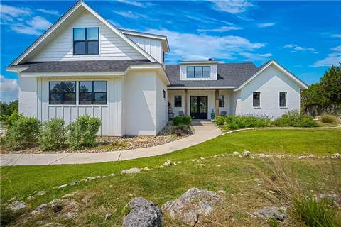 340 Warbler Dr, Spring Branch, TX 78070