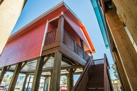 403 S 10th St #6, Port Aransas, TX 78373