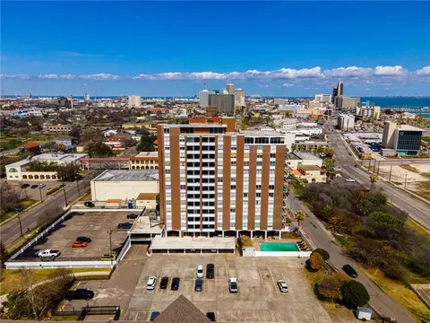 715 S Upper Broadway St #904, Corpus Christi, TX 78401