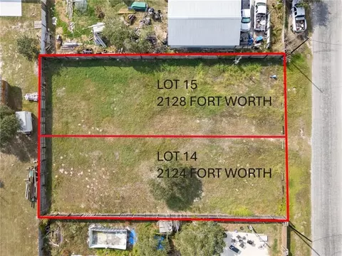 2128 Fort Worth St, Rockport, TX 78382