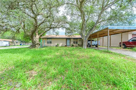 808 W Carter St, Beeville, TX 78102